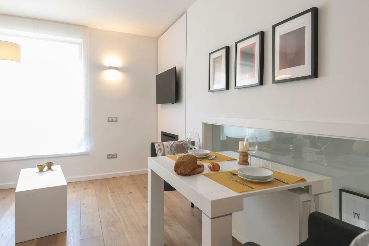 Bravissimo Portal Nou Apartment Girona Bagian luar foto